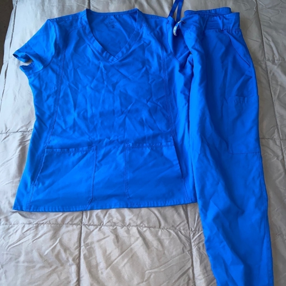 NEWwithoutTAGS Med Couture Jogger Scrub Set - 3XL